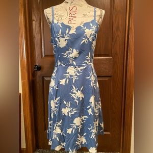 41 Hawthorn Beatriz Scallop Detail dress- M